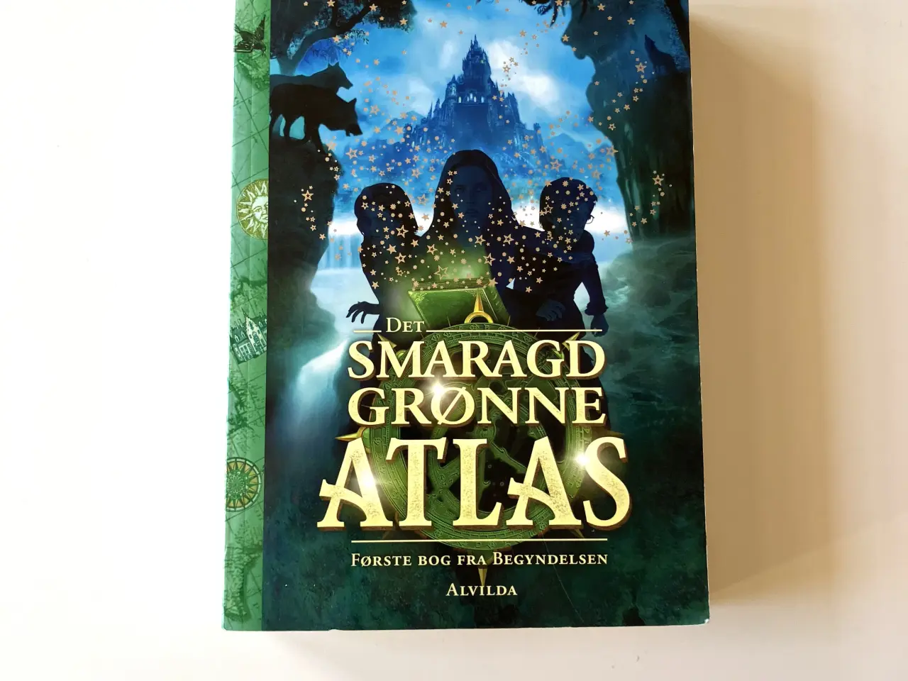 Billede 1 - Det smaragdgrønne atlas. Af John Stephens