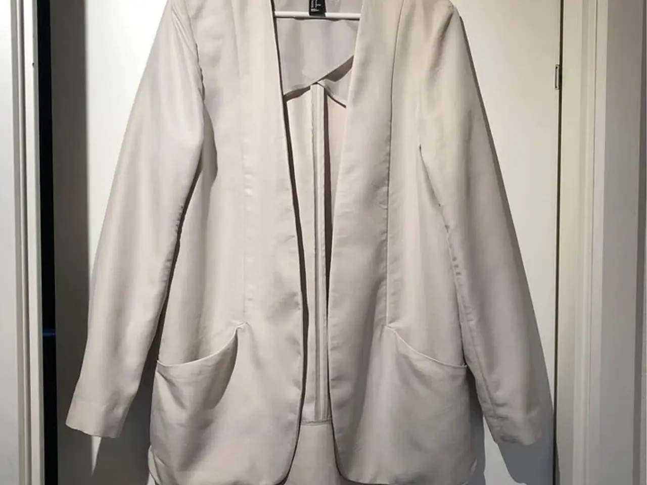 Billede 1 - H&M blazer - Str. L