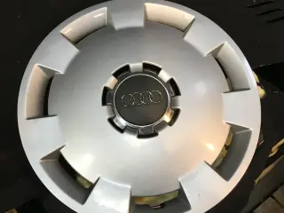 Audi kapsler 15 tommer 2 stk