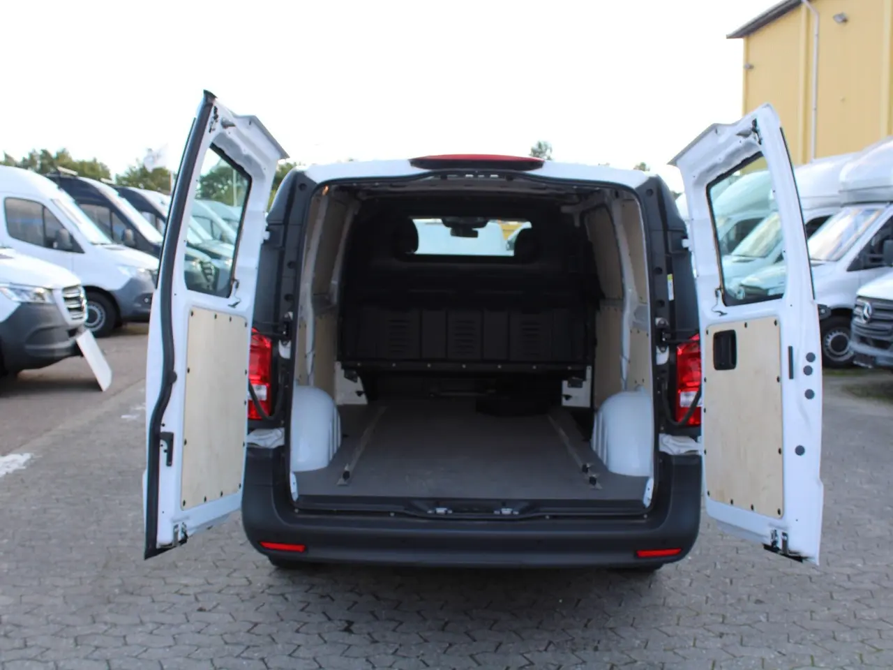 Billede 11 - Mercedes eVito 112  A2 Kassevogn