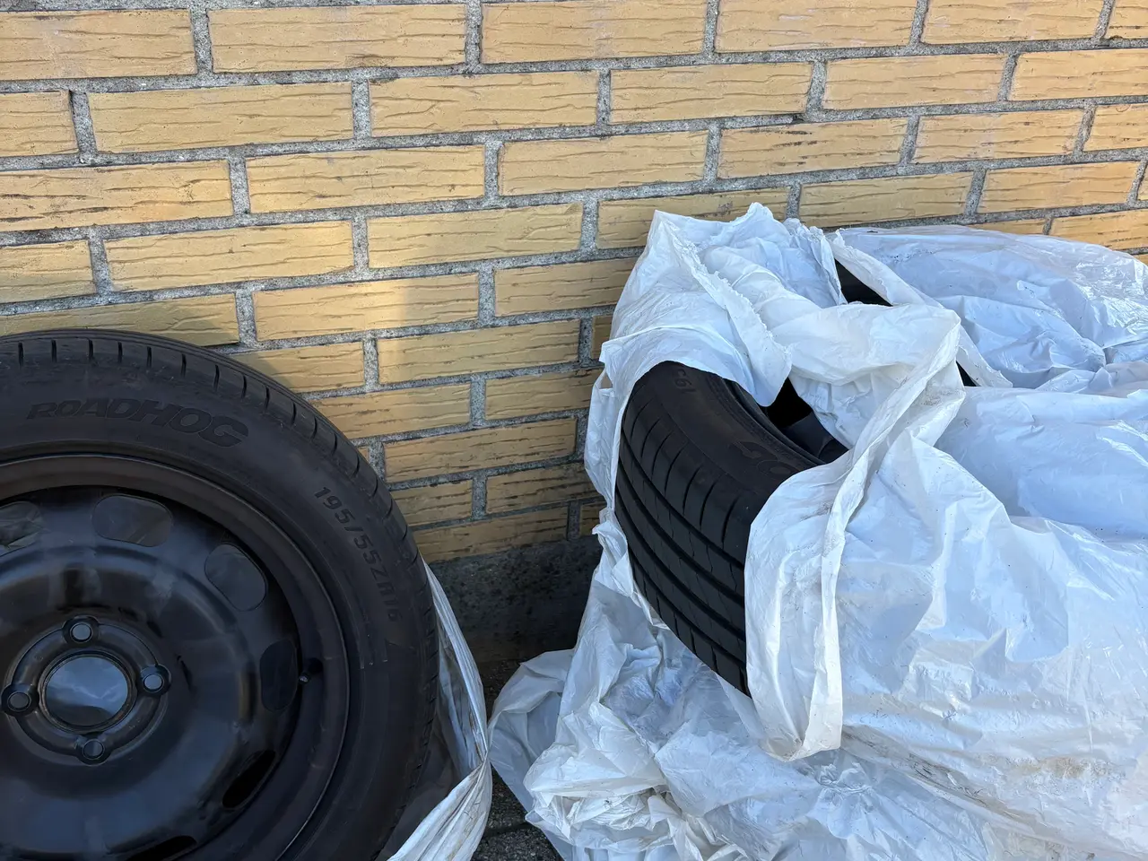 Billede 1 - Dæk med stålfælge