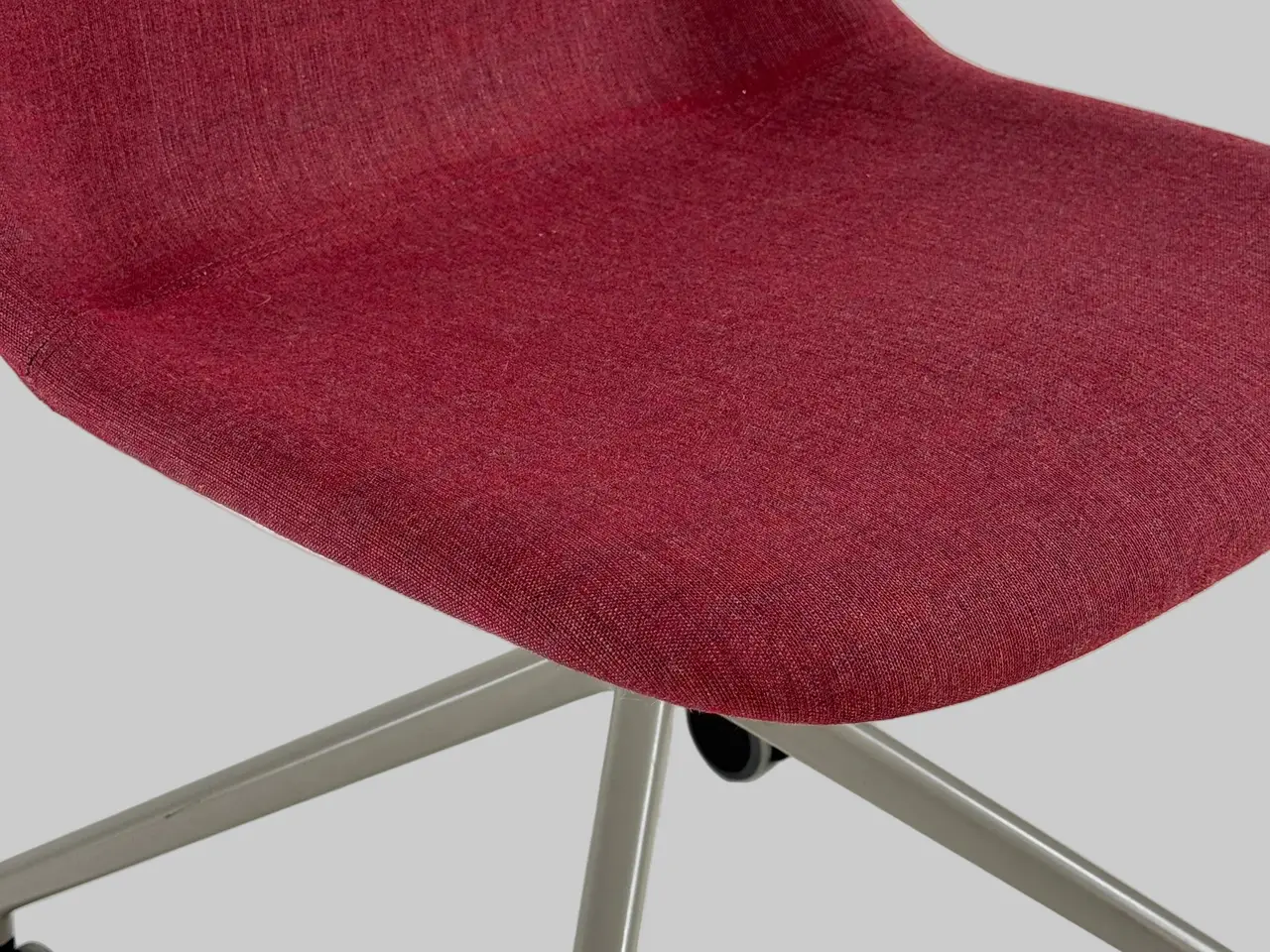 Billede 6 - Muuto Fiber Side Stol – Rød/Gråt Stel