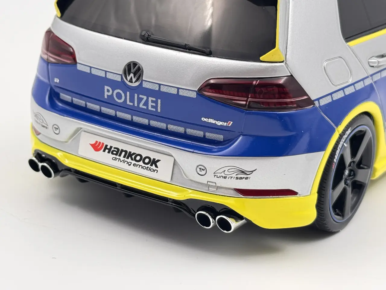 Billede 7 - 2017 VW Golf 400 R Oettinger Polizei 1:18