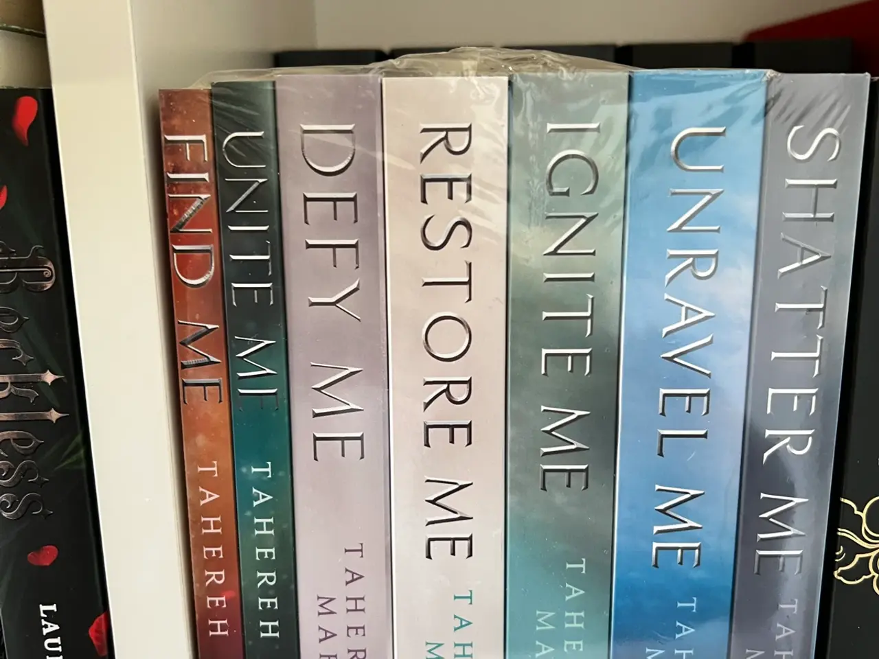 Billede 1 - Shatter Me serien på engelsk