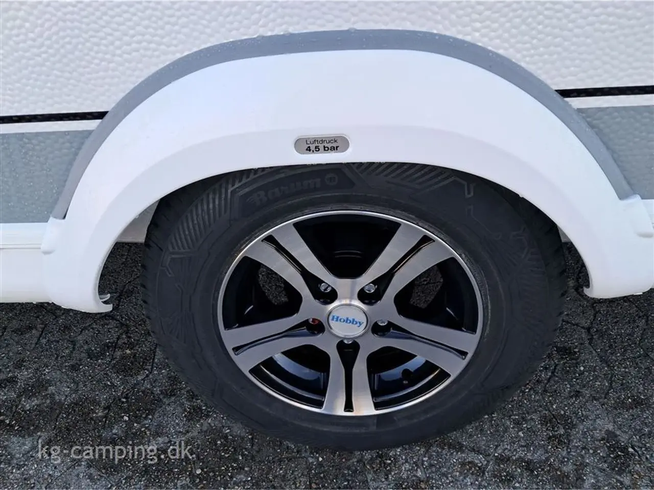 Billede 13 - 2026 - Hobby De Luxe 460 LU Ny 2026 model fra HOBBY med enkeltsenge - Kan opvejes til 1500 kg.