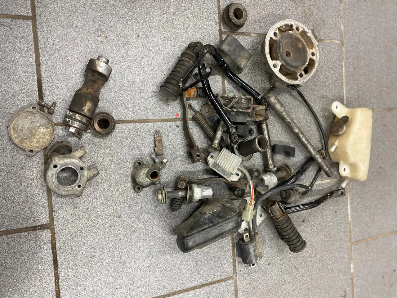 Billede 1 - Diverse dele til Yamaha DT125R
