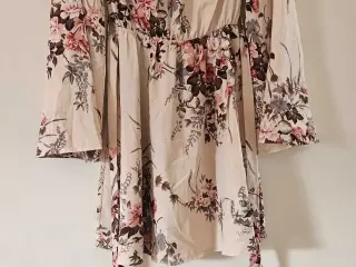 Blomster kjole