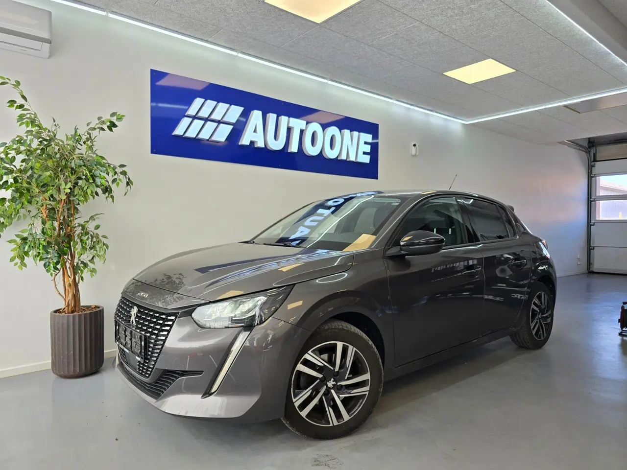 Billede 1 - Peugeot 208 1,2 PureTech 100 Flash EAT8