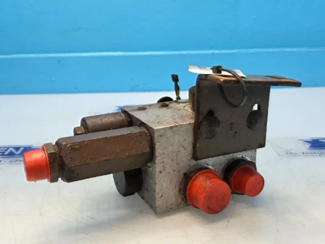 Billede 4 - Dronningborg D7500 Hydraulikventil 45110038