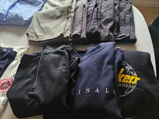 Større tøjpakke sælges L/xl
