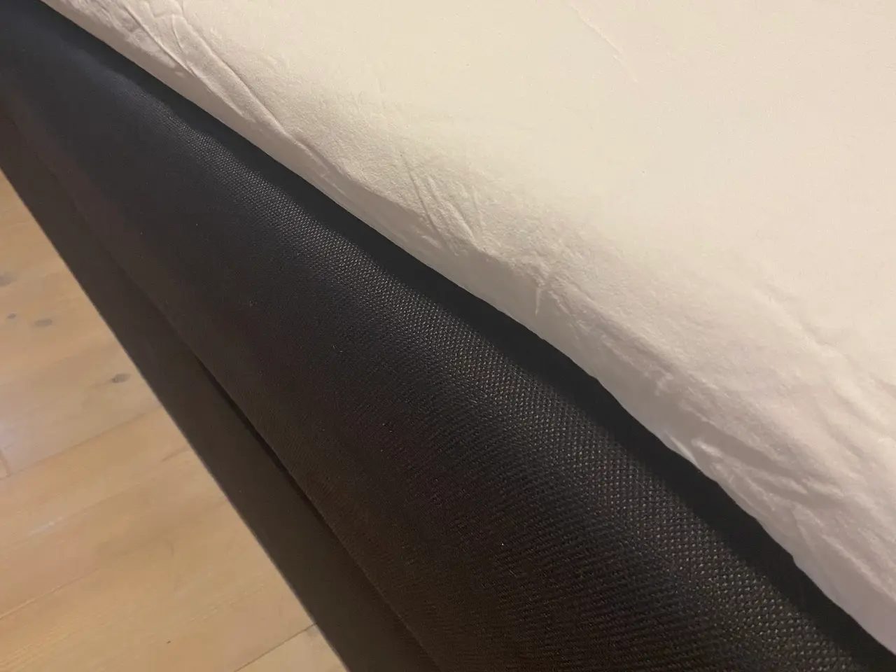 Billede 1 - Seng med opbevaring