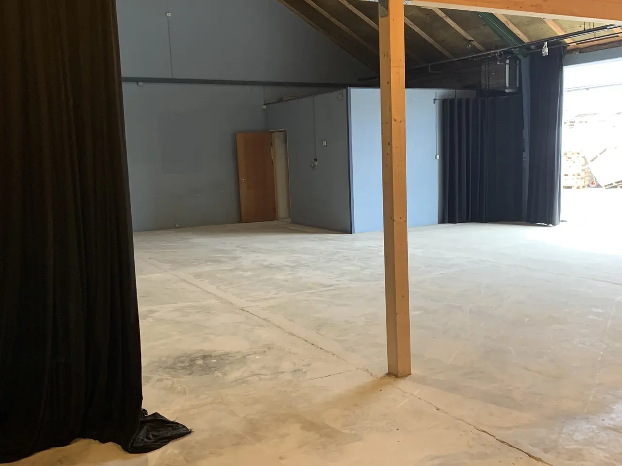 Billede 5 - 176 m2. i stort erhvervsområde i Ringsted med stor port