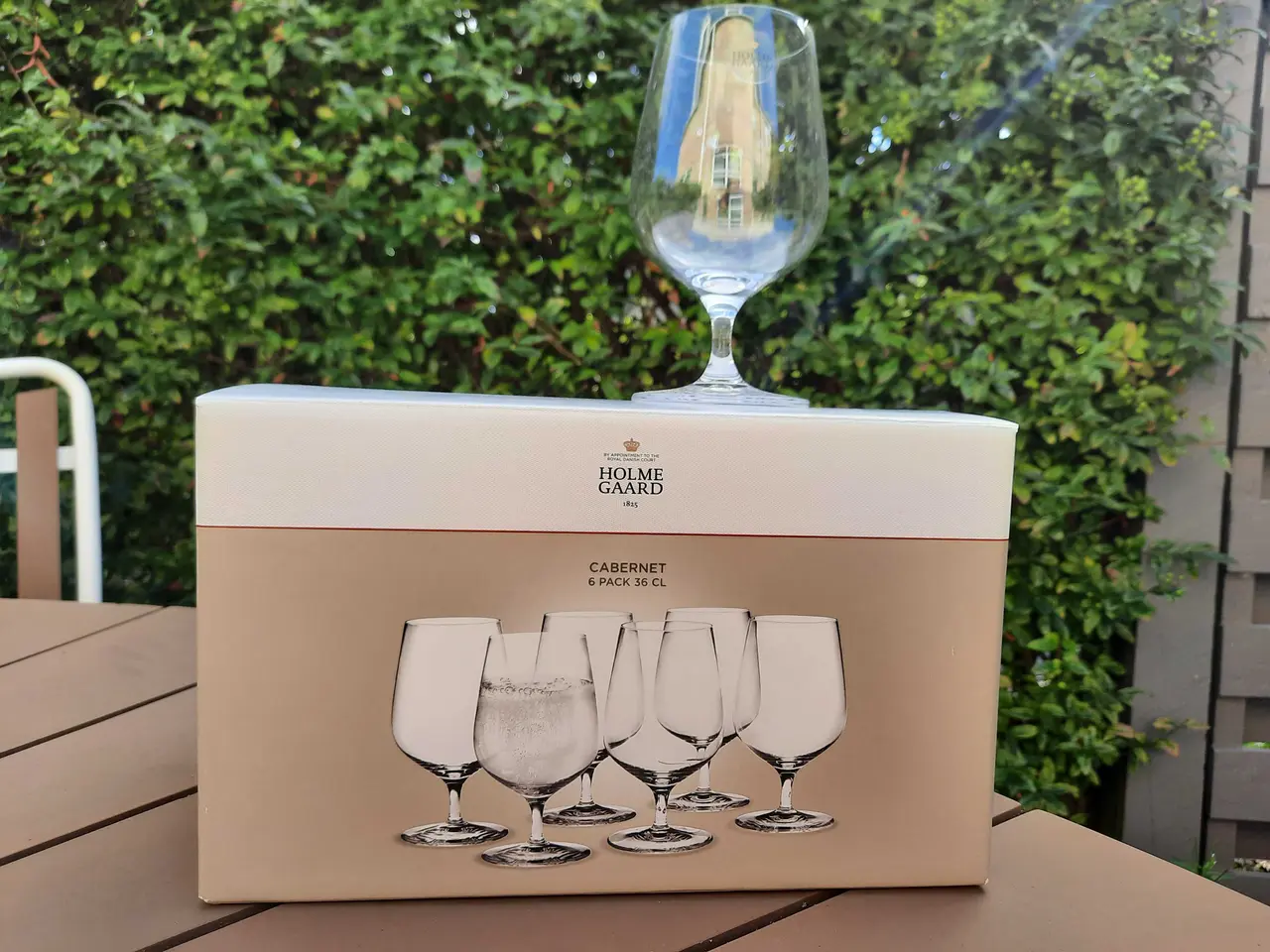 Billede 1 - Holmegård Cabernet vandglas på fod. 12 stk