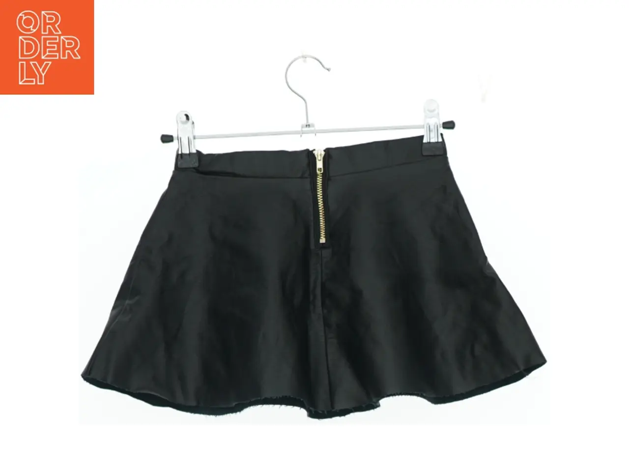 Billede 2 - Nederdel fra H&M (str. 104 cm)