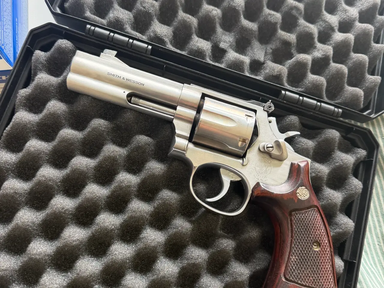 Billede 8 - Smith & wesson / våbenskab / ammunition