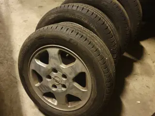 Opel Alufælge med dæk næsten ny