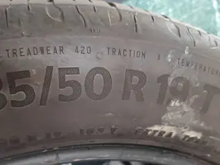 Sommerdæk 235/50-19"