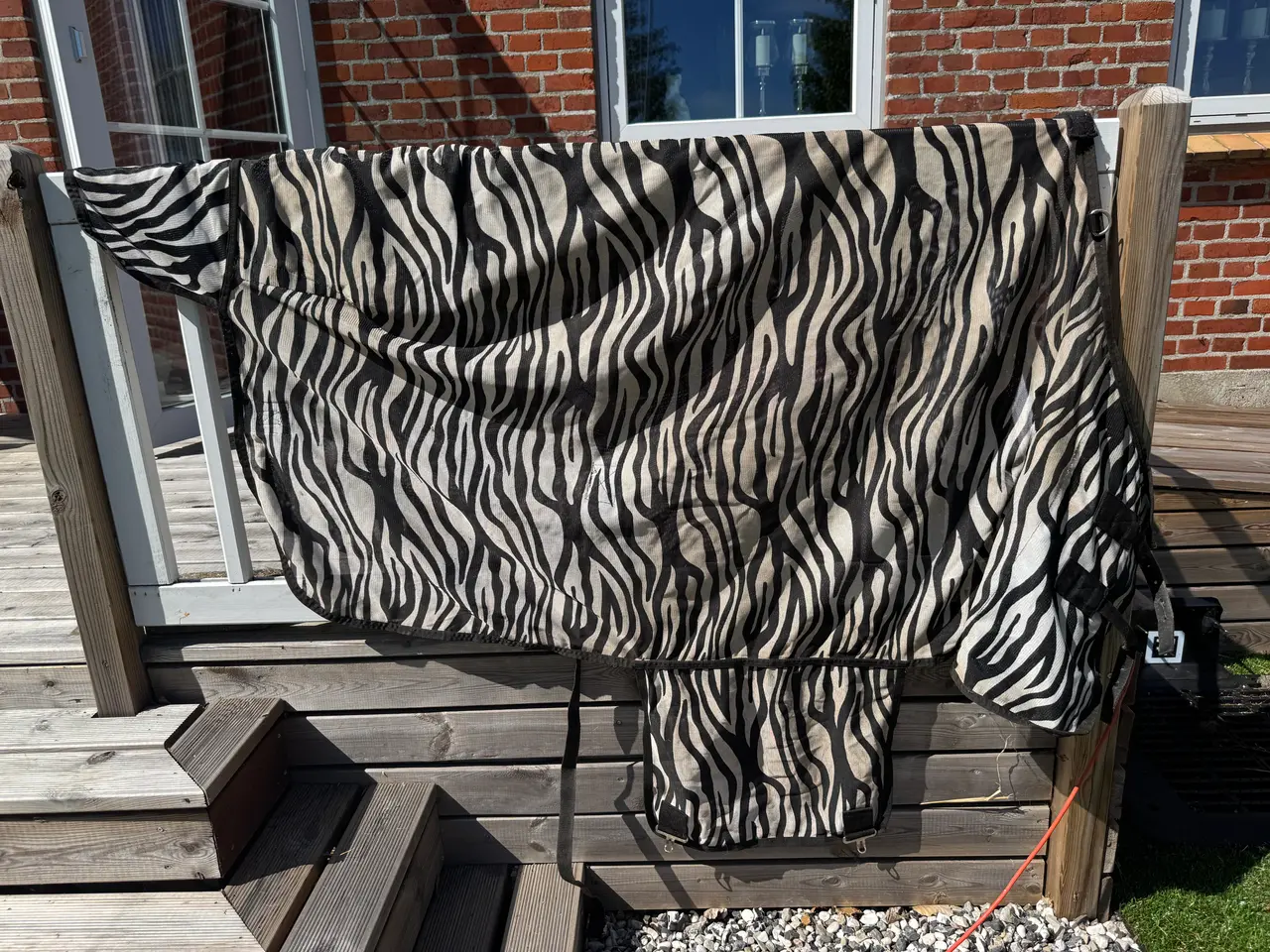 Billede 1 - Zebra fluedækken str. 115.