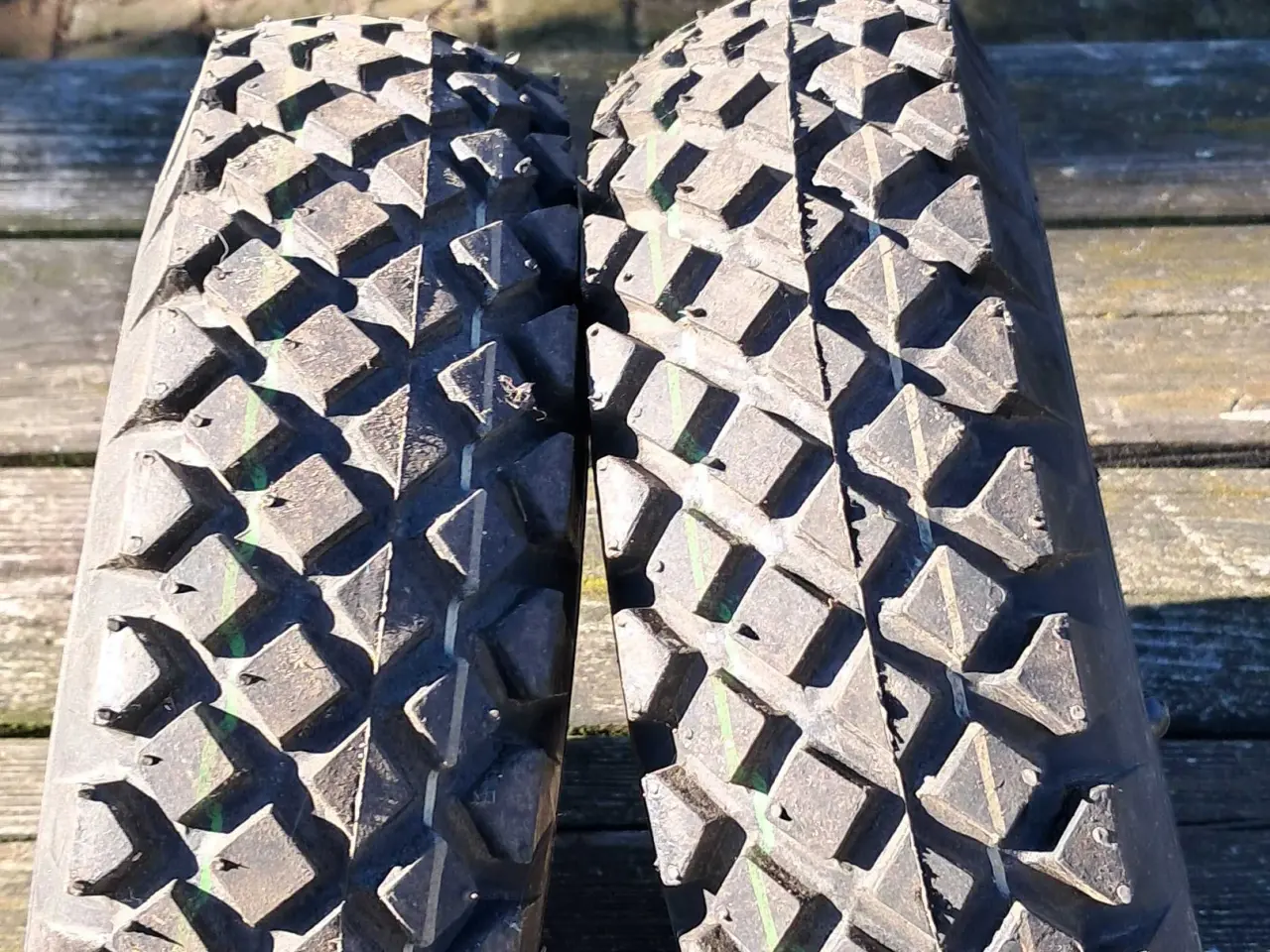 Billede 1 - Fælge med nye dæk til mini crosser S modellen 