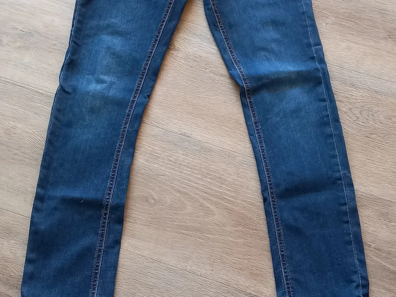 Billede 2 - 2 par jeans str 152