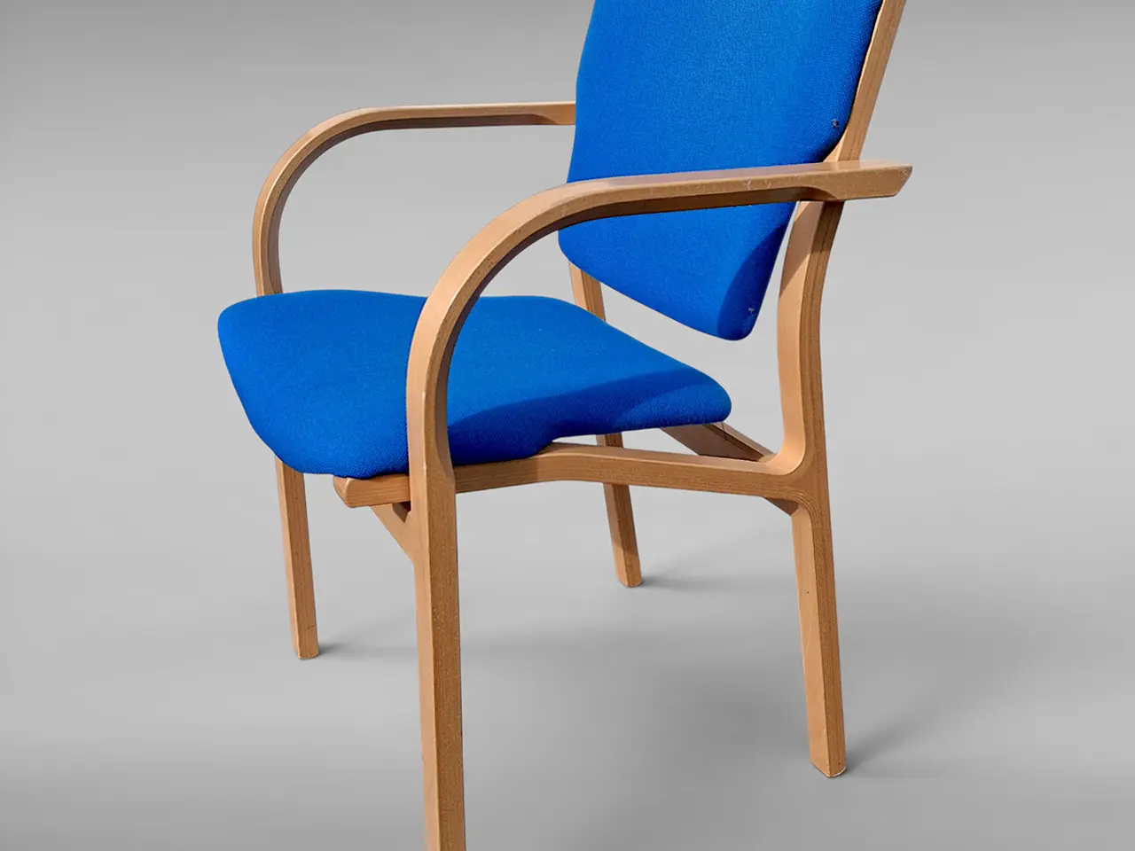 Billede 12 - 2 Four Design mødestole i blå og lilla