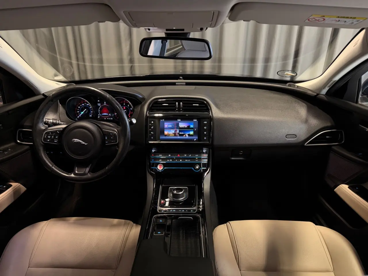 Billede 8 - Jaguar XE 2,0 P200 Prestige aut.