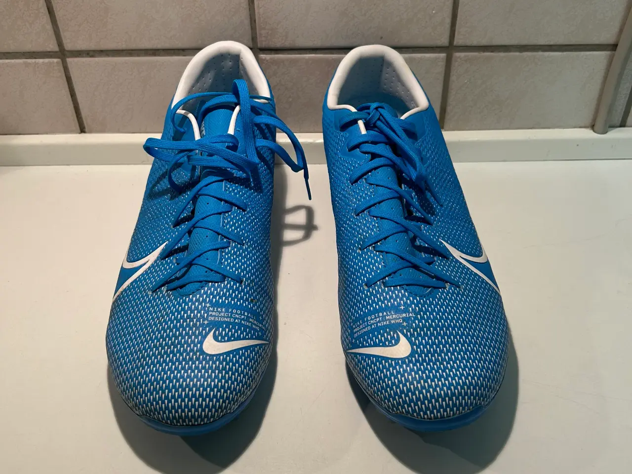 Billede 2 - Nike fodboldstøvler str. 45