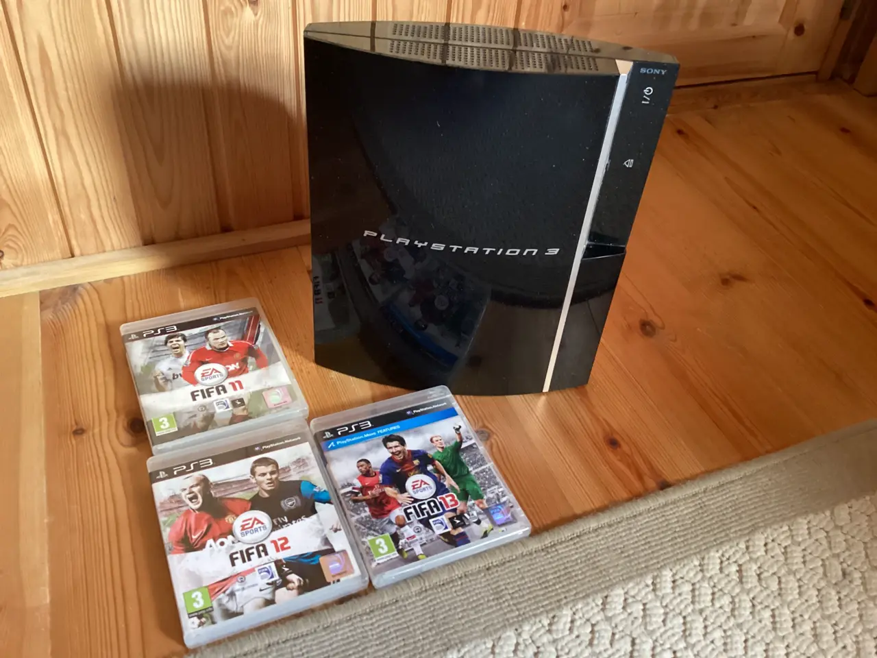 Billede 2 - Playstation 3 med 3 spil u/tilbehør, 250 kr.