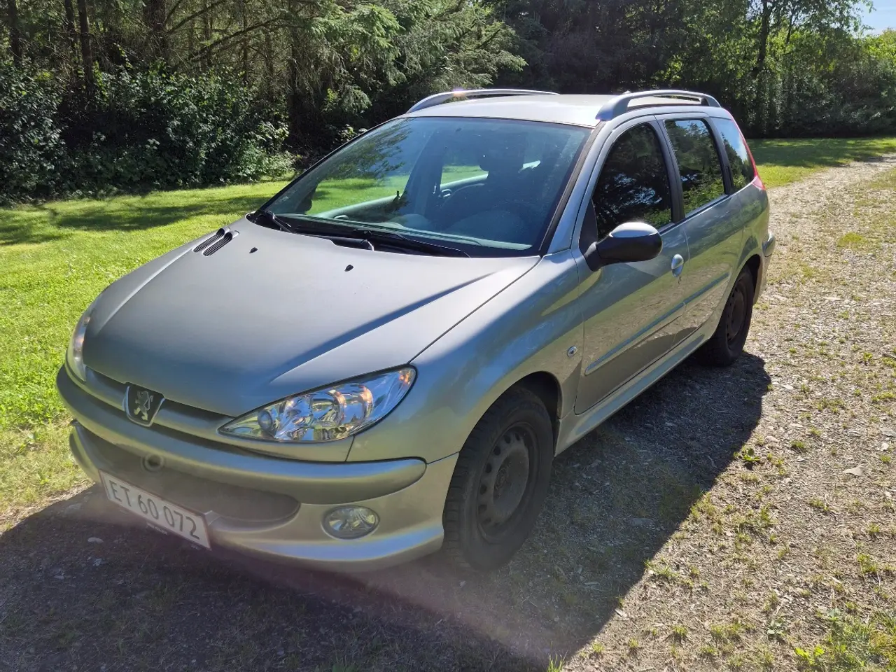 Billede 5 - Fin velholdt peugeot sælges