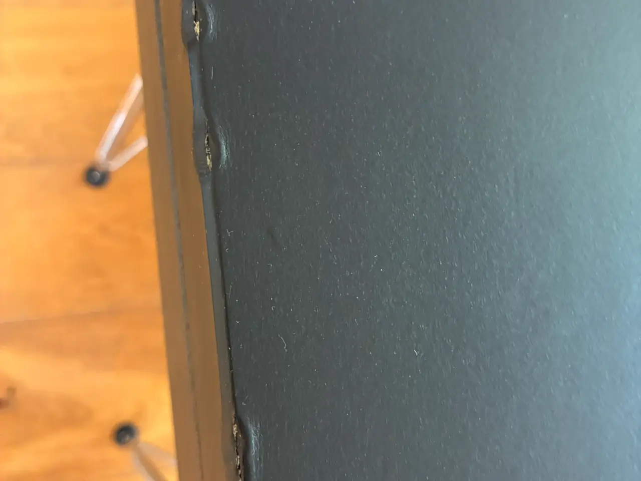 Billede 8 - Spisebord i sort linoleum og stål