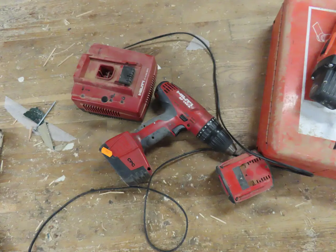 Billede 1 - Akku bore/skruemaskine HILTI SF 144-A med 2 stk. Batterier