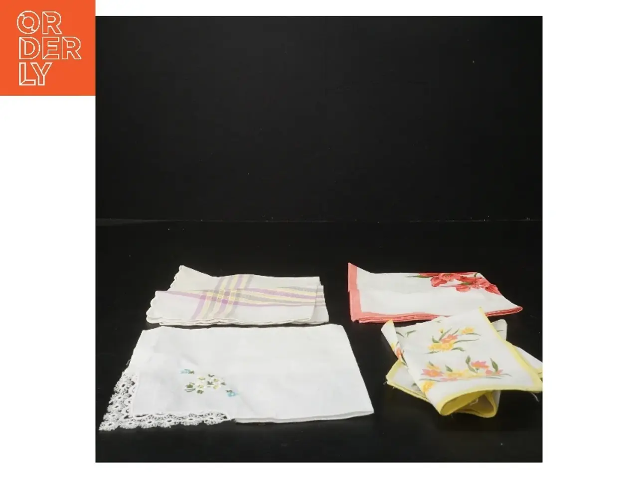 Billede 2 - 4 nye vintage lommetørklæder (str. 4 stk 27x27,5 cm)