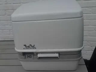 Porta potti 145.