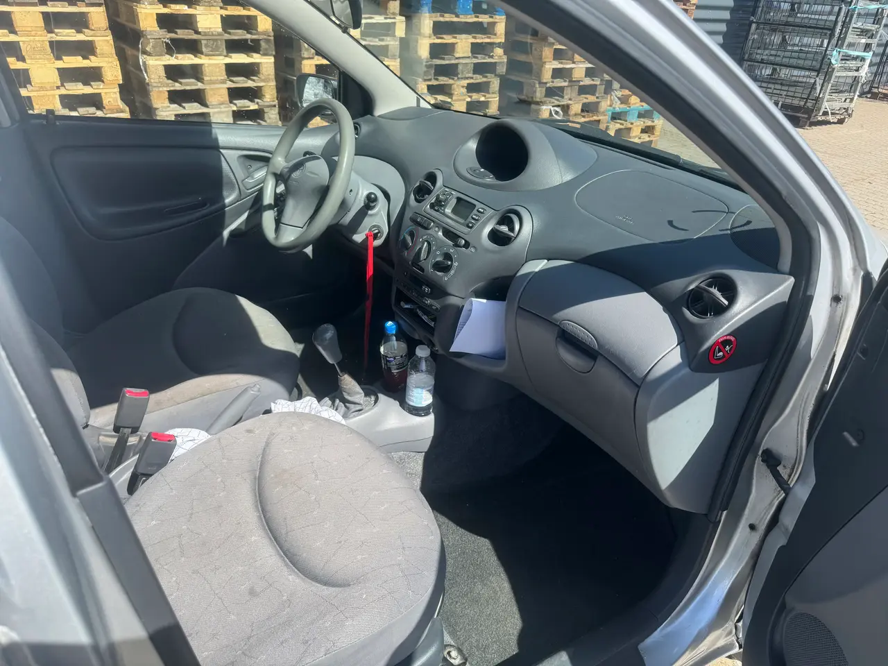 Billede 13 - Toyota Yaris 1,0 5dørs Nysynet Benzin