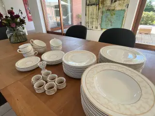 Smuk Villeroy & Boch Ivorie stel til 12 personer