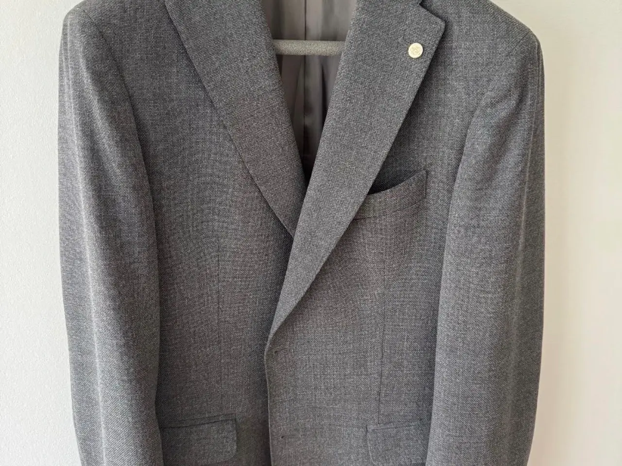 Billede 1 - Flot grå blazer fra Cavaliere i 100% uld.