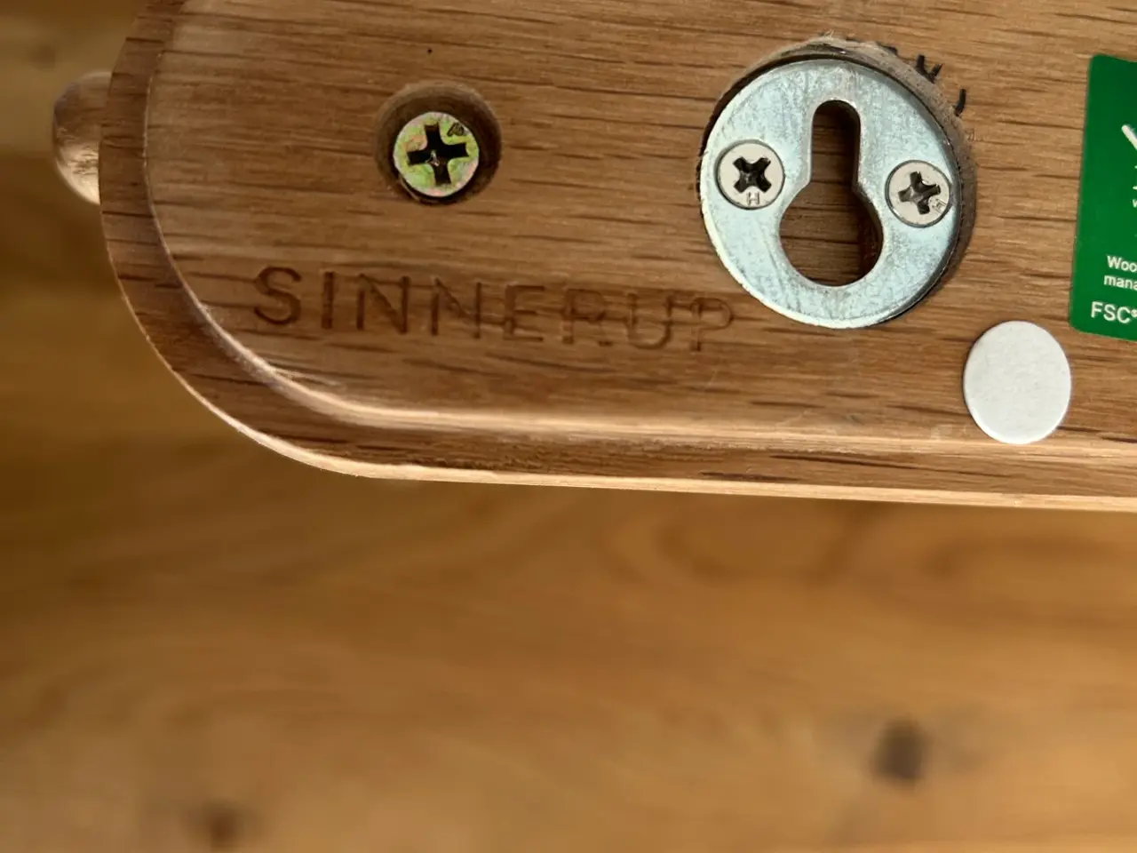 Billede 3 - Sinnerup skohylde - som ny  Længde 62 cm  Dybde 30