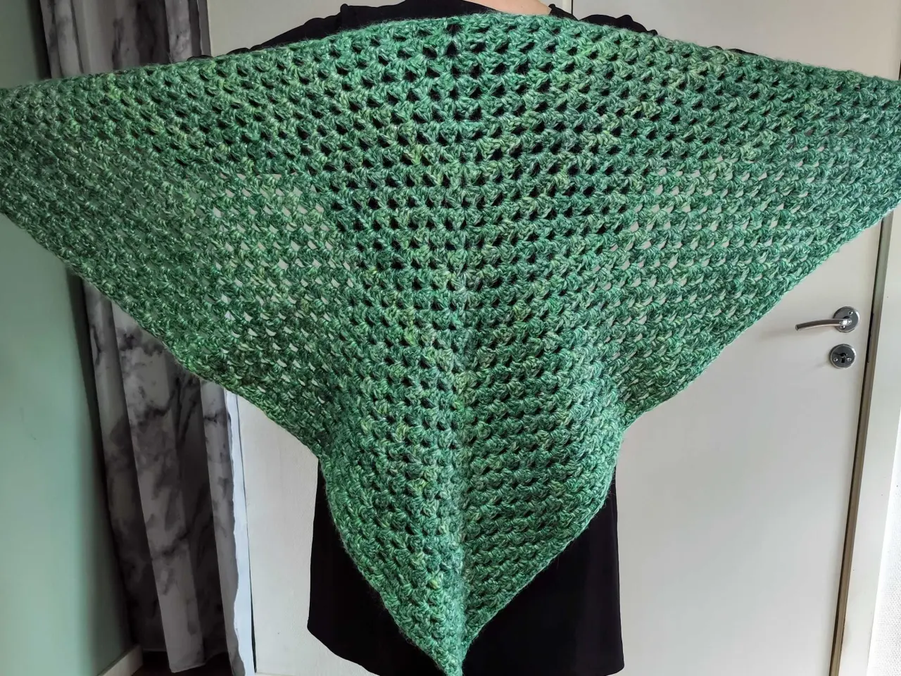 Billede 1 - Sjal, homemade. Dropsdesign.