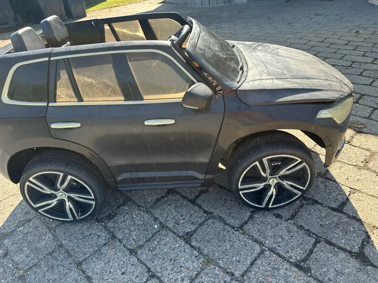 Billede 2 - Elbil til børn, Volvo XC90