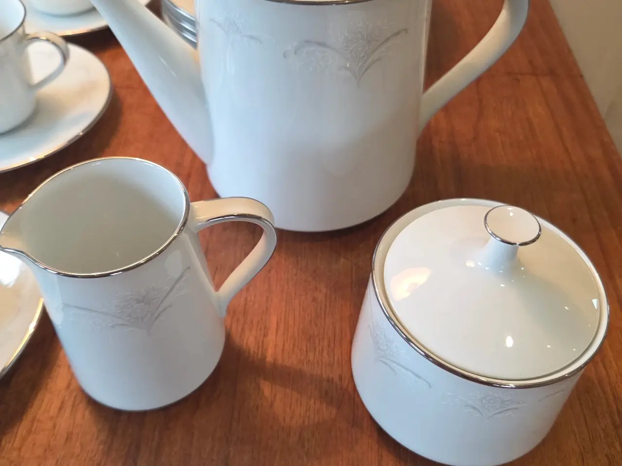 Billede 9 - Smukt Noritake Casablanca (6842) kaffestel 
