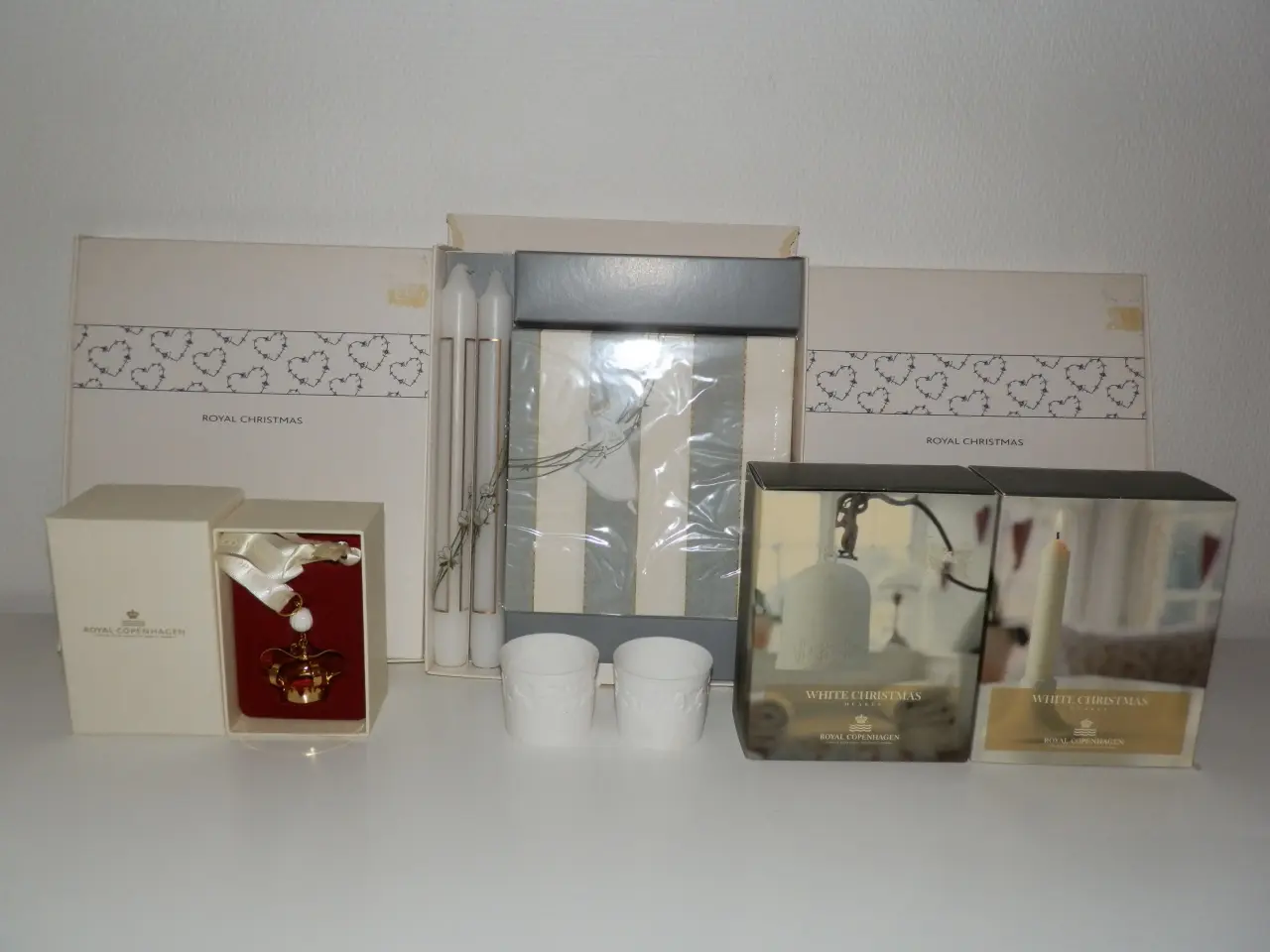 Billede 1 - Royal Copenhagen, Royal & White Christmas julepynt