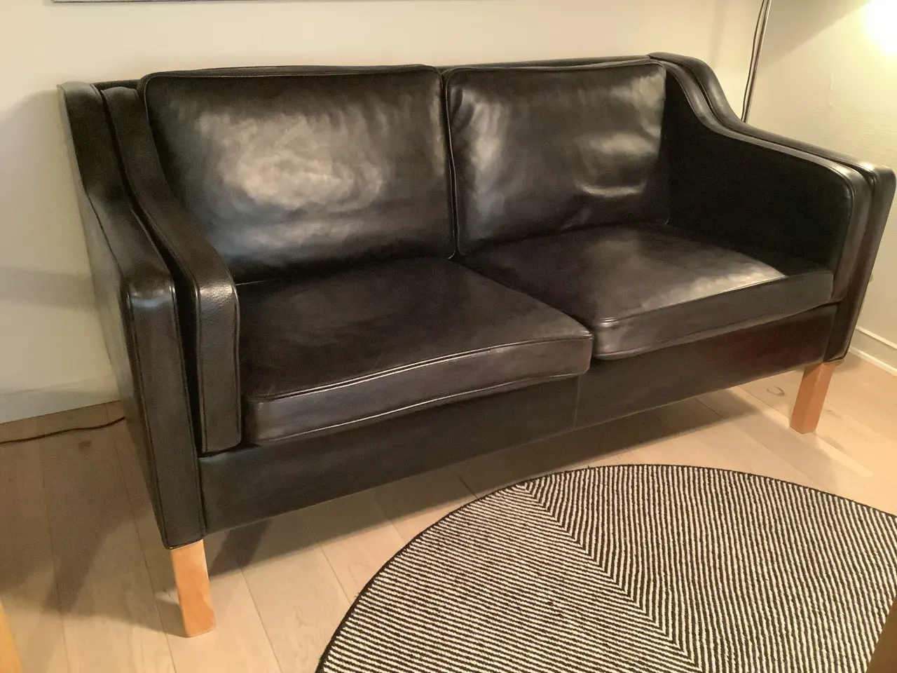 Billede 6 - Læder sofa klassisk model