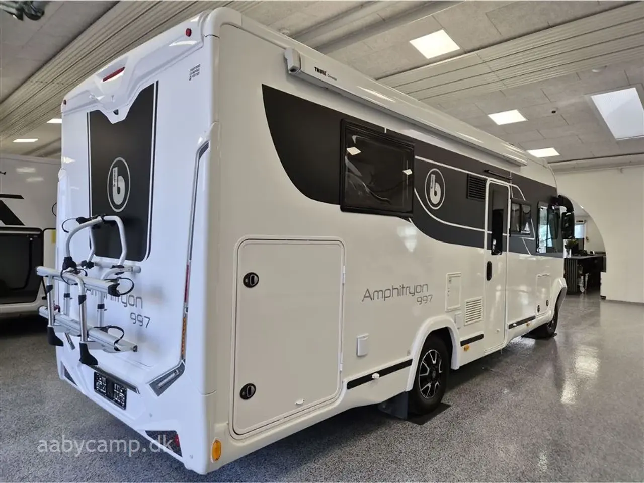 Billede 2 - 2020 - Benimar Amphitryon A997   Aircondition. face to face siddegruppe. Queens bed.