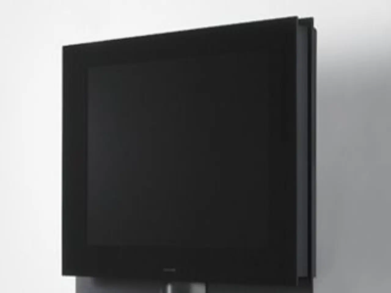 Billede 1 - Beovision 7-32 gives væk