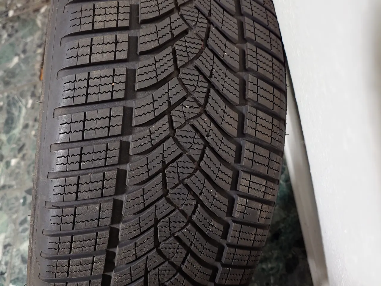 Billede 8 - Goodyear Ultragrip performance+ 245/45-18" 7mm