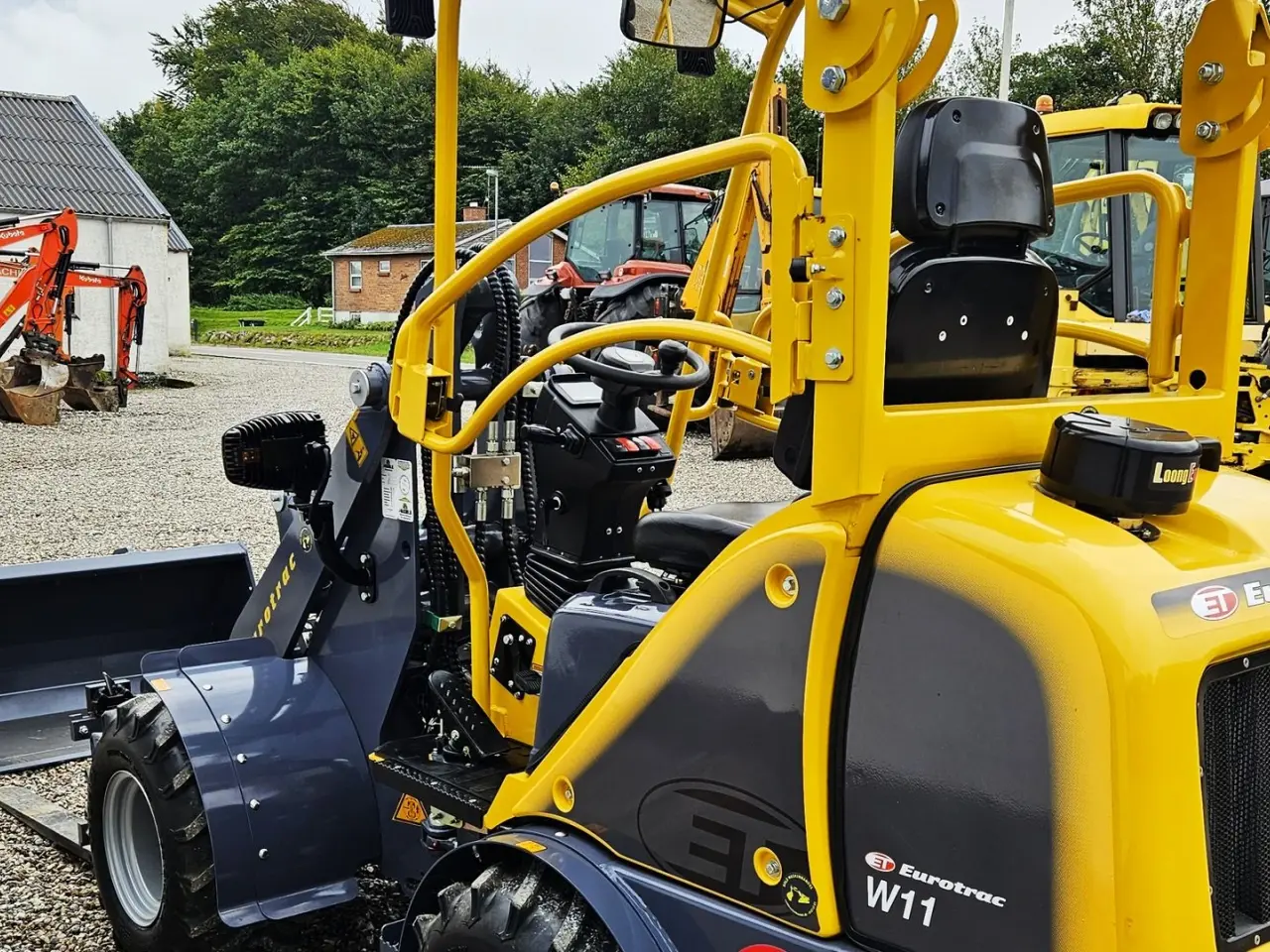 Billede 4 - Eurotrac W11 / fabriksny / skovl & gafler / Kubota motor