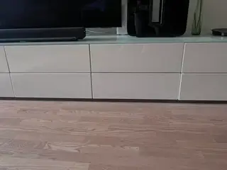 Flot TV møbel