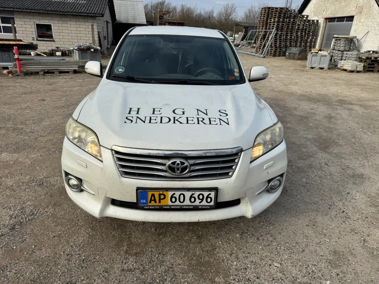 Billede 1 - Toyota RAV4 2,2 D-4D 150 HK 4x4 VAN – Trækstærk og
