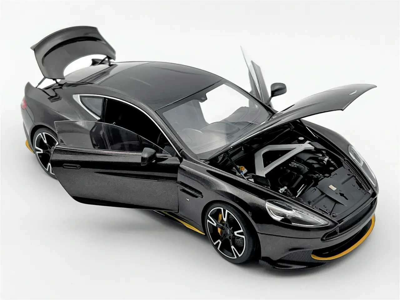 Billede 5 - 2017 Aston Martin Vanquish S AUTOart - 1:18