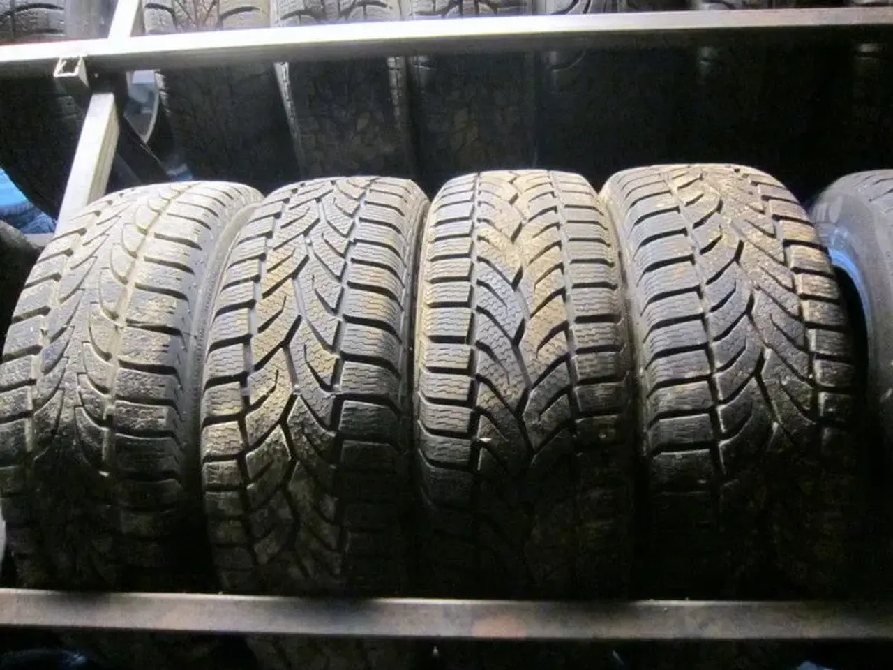 Billede 8 - 14"15"16"17 vinterdæk 30 sæt med masser af mønster